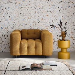 Leon Fauteuil capitonné tissu bouclette texturée Moutarde